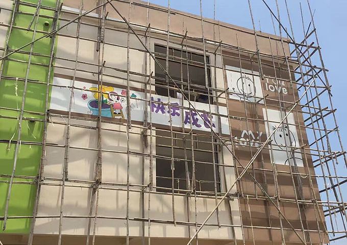 講解一下墻體彩繪機(jī)有著哪些優(yōu)點?