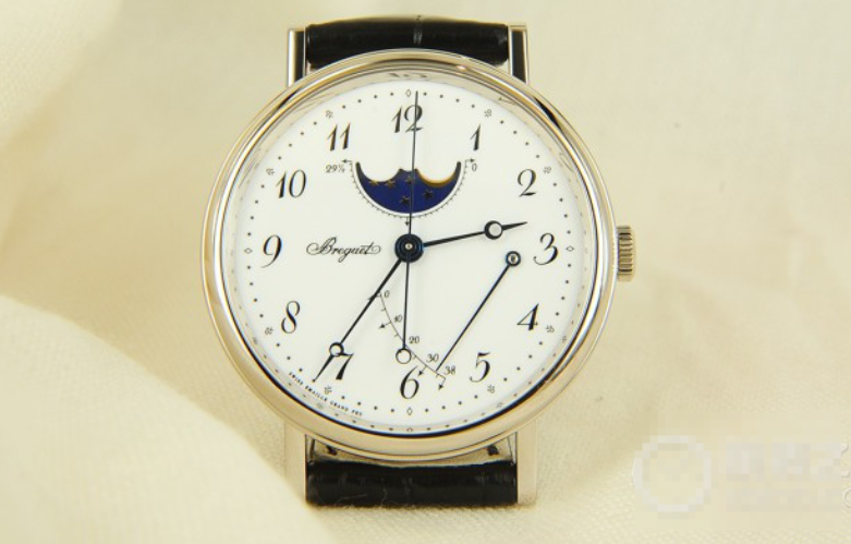 寶璣的Classique繫列月相錶（腕錶型號(hào)：7787BB/29/9V6）